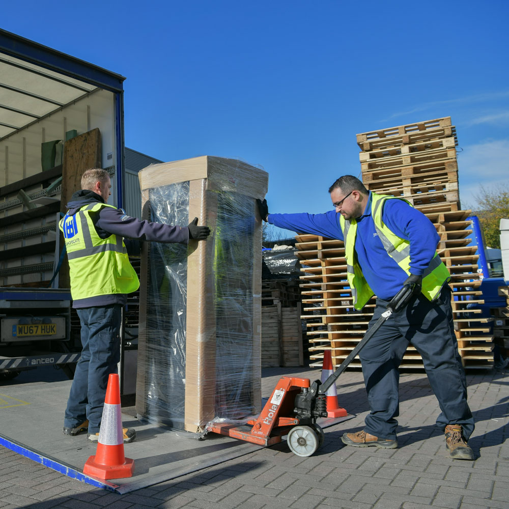 Loading-Server-Lorry